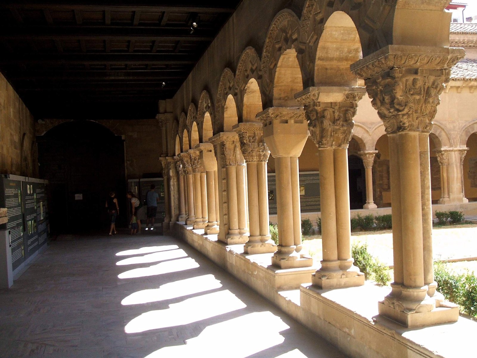 Romanischer Kreuzgang der Kathedrale Santa María in Tudela
