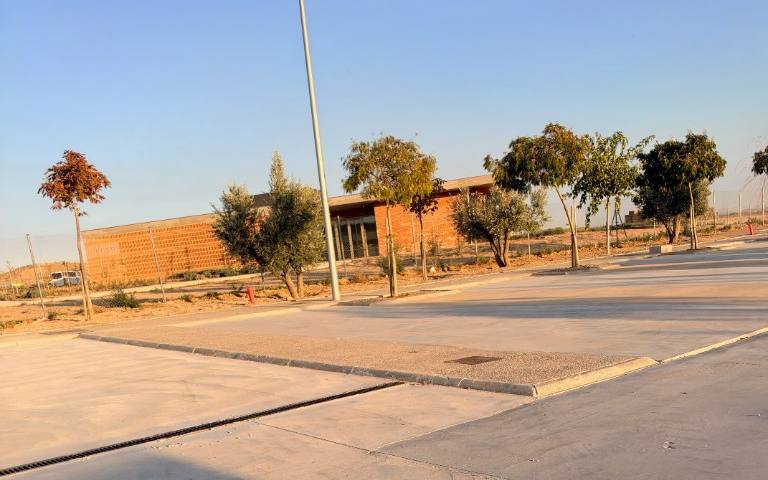 Exterior del centro de la Puerta Sur en Fustiñana